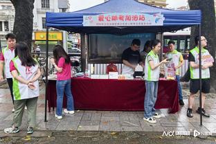 独行侠为欧文专门配备了一名厨师以确保太阳下山后他可以立刻进食